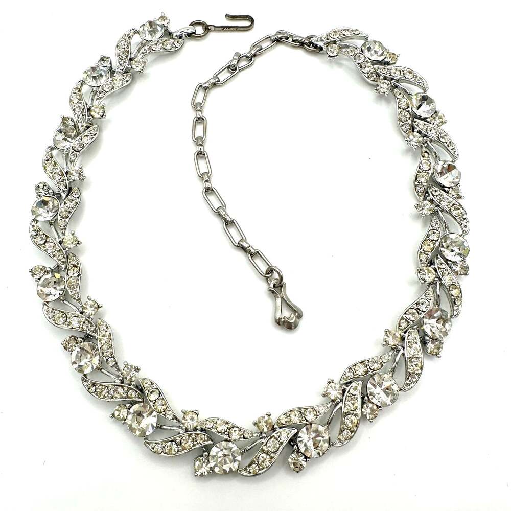 Star signed vintage 1950s silver tone clear glass rhinestones necklace